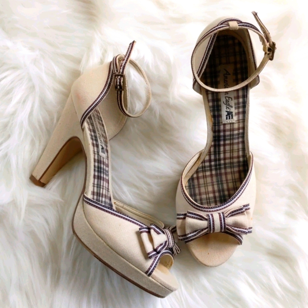 Pin-up Style Heels (9)